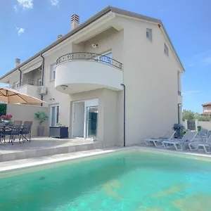 Casa Hana Bužinija